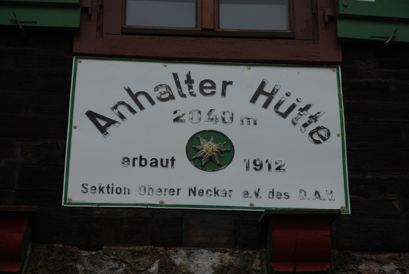 Anhalter H�tte 2042m