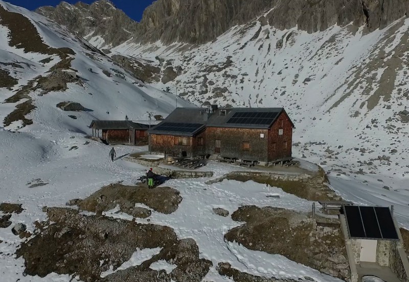 Hermann-von-Barth-H�tte 2131m