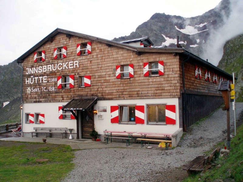 Innsbrucker H�tte 2369m