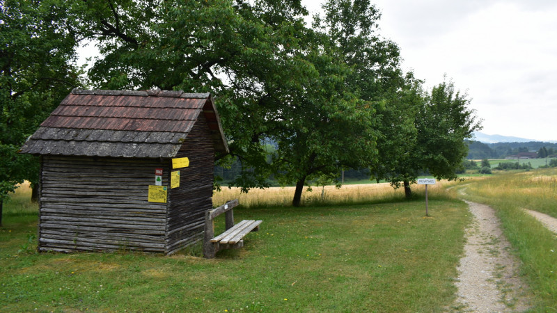 Kleiner Unterstand 592m