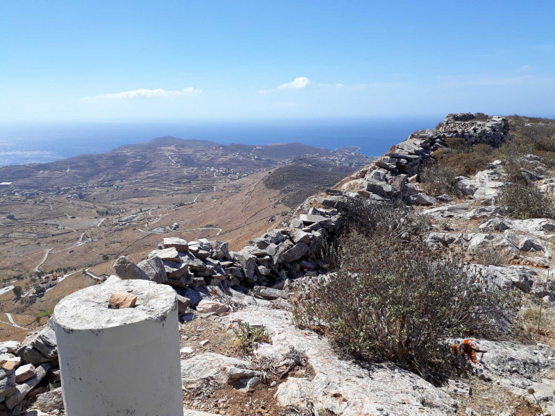 Nites (Syros) 324m