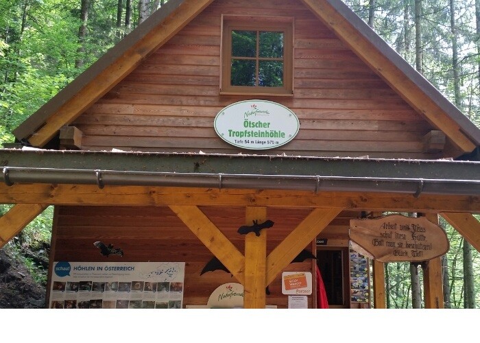 �tscher Tropfsteinh�hle 696m