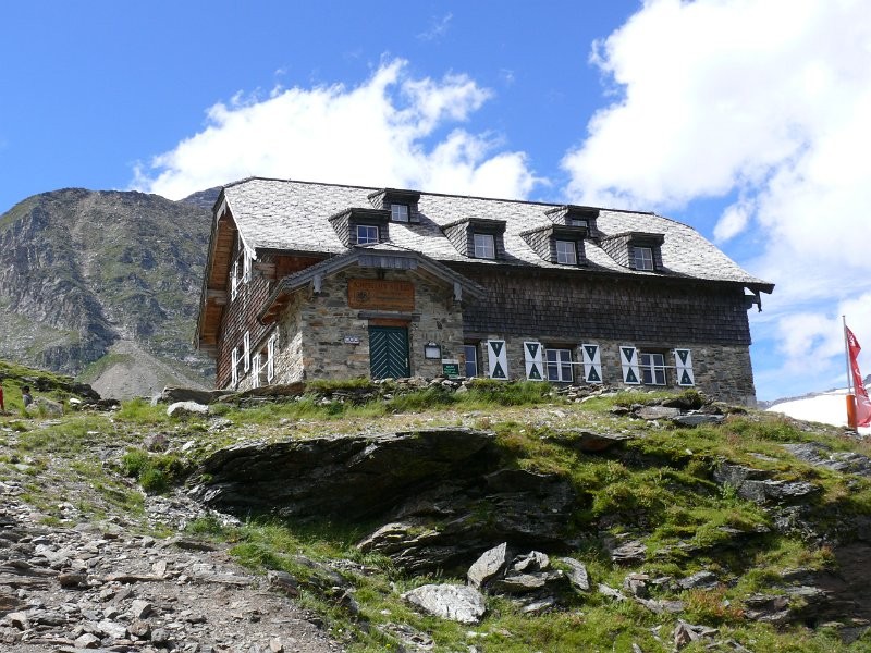 Schutzhaus Neubau 2175m