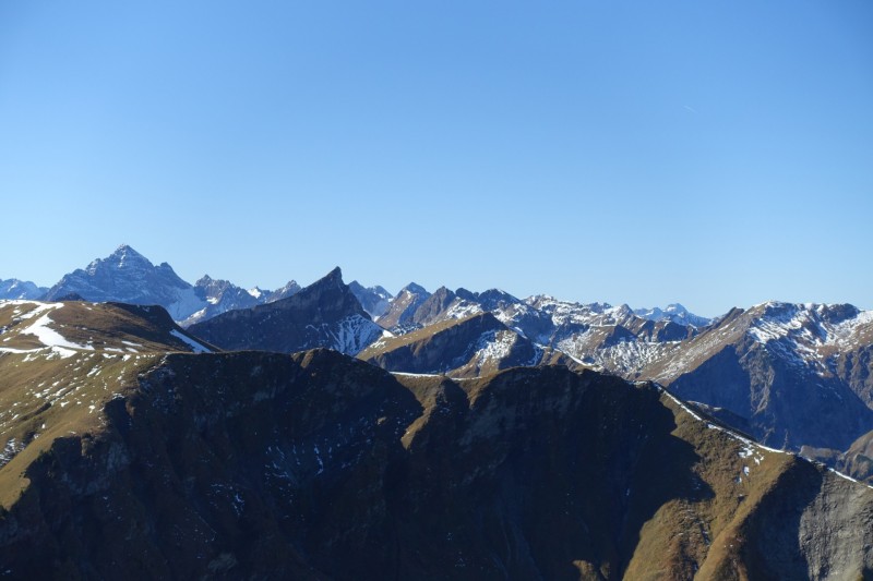 Lochgehrenkopf - Lochgehrenspitze - Sulzspitze - Strindschartenkopf - Litnisschrofen - Krinnenspitze - Nesselwngle