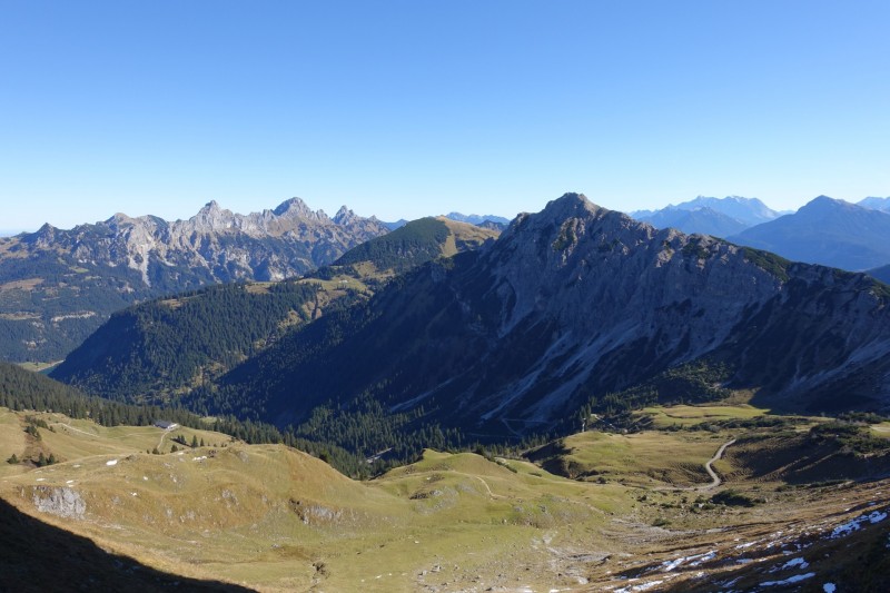 Lochgehrenkopf - Lochgehrenspitze - Sulzspitze - Strindschartenkopf - Litnisschrofen - Krinnenspitze - Nesselwngle