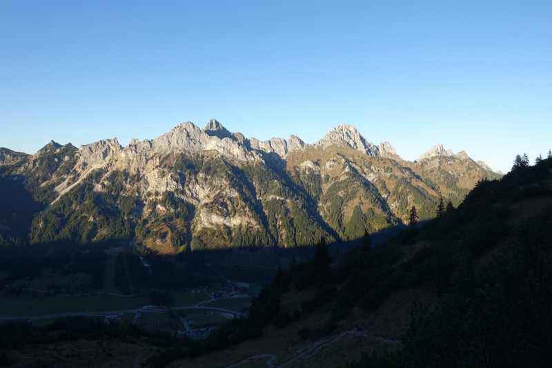 Lochgehrenkopf - Lochgehrenspitze - Sulzspitze - Strindschartenkopf - Litnisschrofen - Krinnenspitze - Nesselwngle