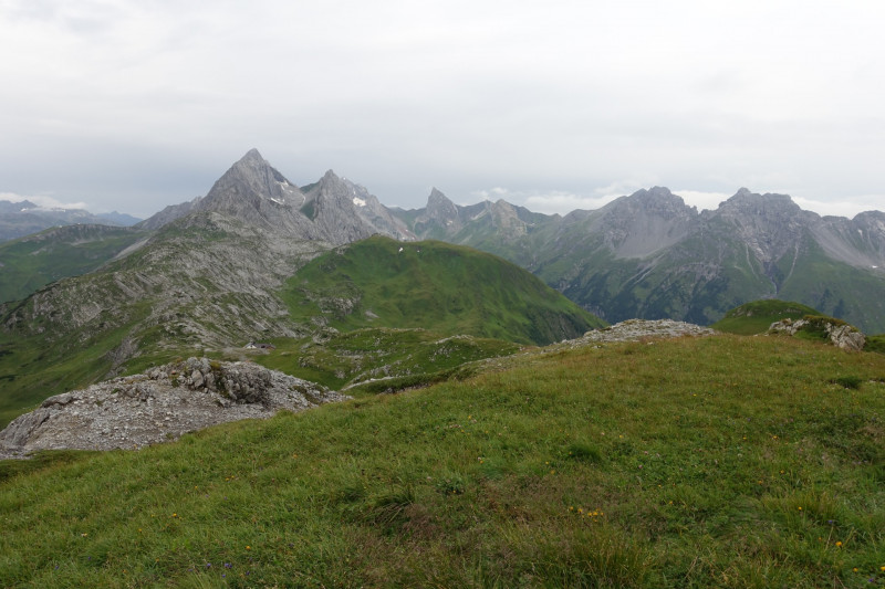 Leutkircher Hütte - Schindlekopf - Kaiserjochhaus - Flarschjoch - Ansbacher Hütte