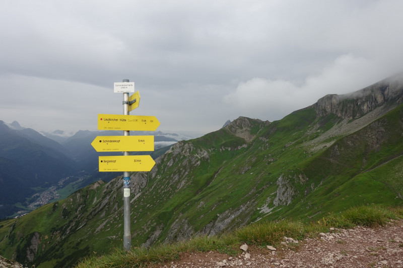 Leutkircher Hütte - Schindlekopf - Kaiserjochhaus - Flarschjoch - Ansbacher Hütte