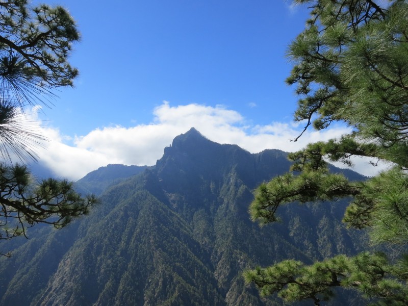 Los Brecitos durch die Caldera de Taburiente