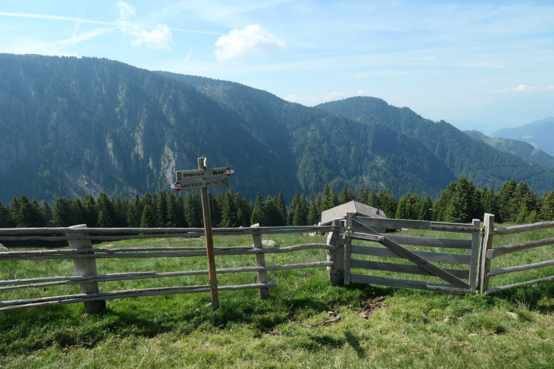 Rittner-Horn-Haus - Sarner Scharte - Villanderer Berg - Pfroderalm - Stfflhtte