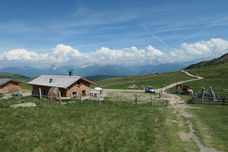 Rittner-Horn-Haus - Sarner Scharte - Villanderer Berg - Pfroderalm - Stfflhtte