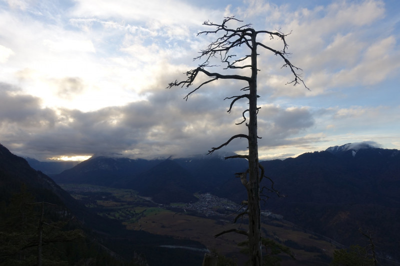 Sportplatz Eschenlohe - Zundereck - Zunderkopf Ester Gebirge