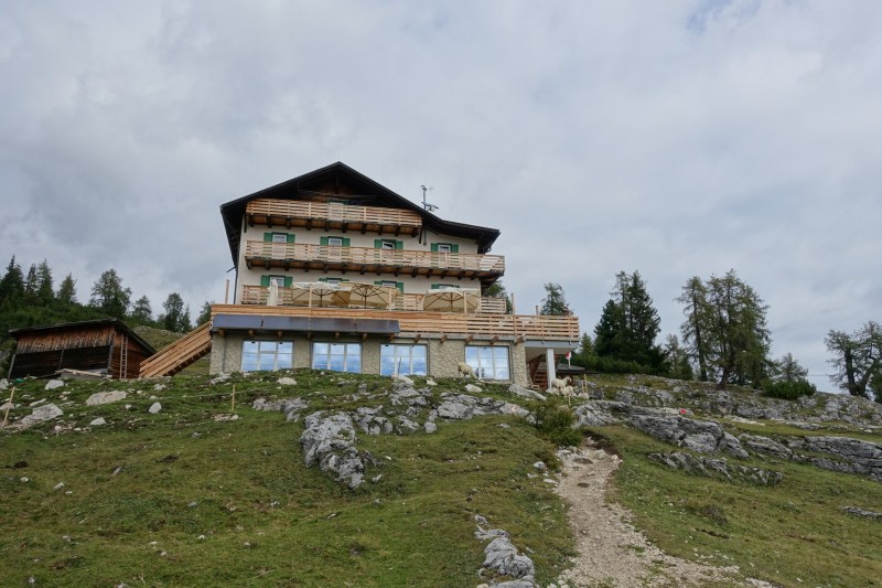 Stern-La Villa - Ütia Gardenacia - Puezhütte