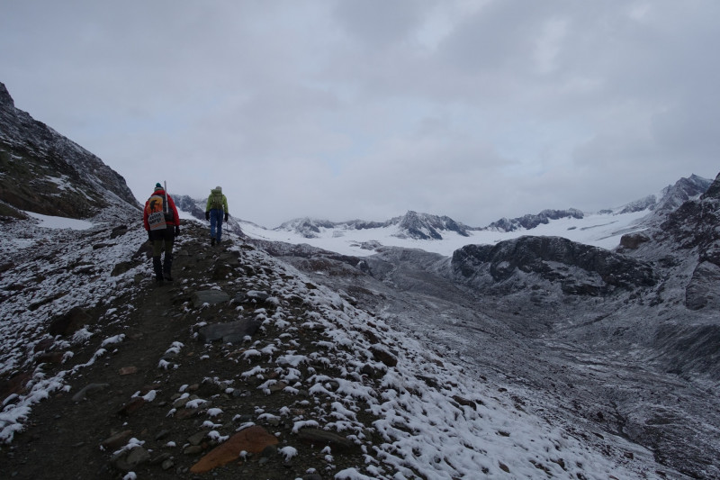 Vernagthütte - Brochkogeljoch - Wildspitze - Mitterkarjoch - Breslauer Hütte